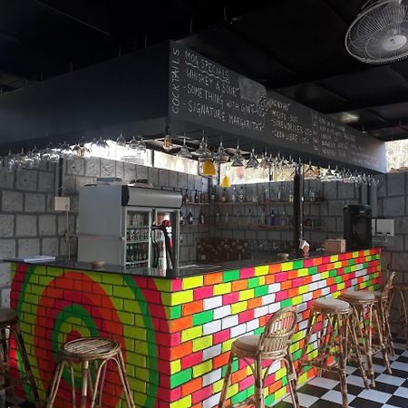Rainbow Lining Hostelsパロレム エクステリア 写真