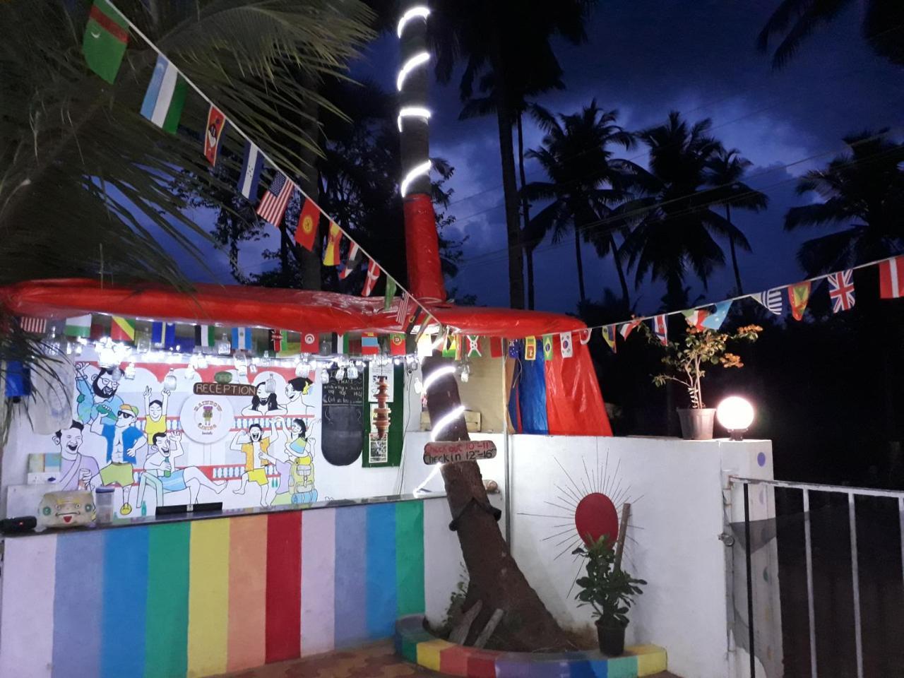 Rainbow Lining Hostelsパロレム エクステリア 写真