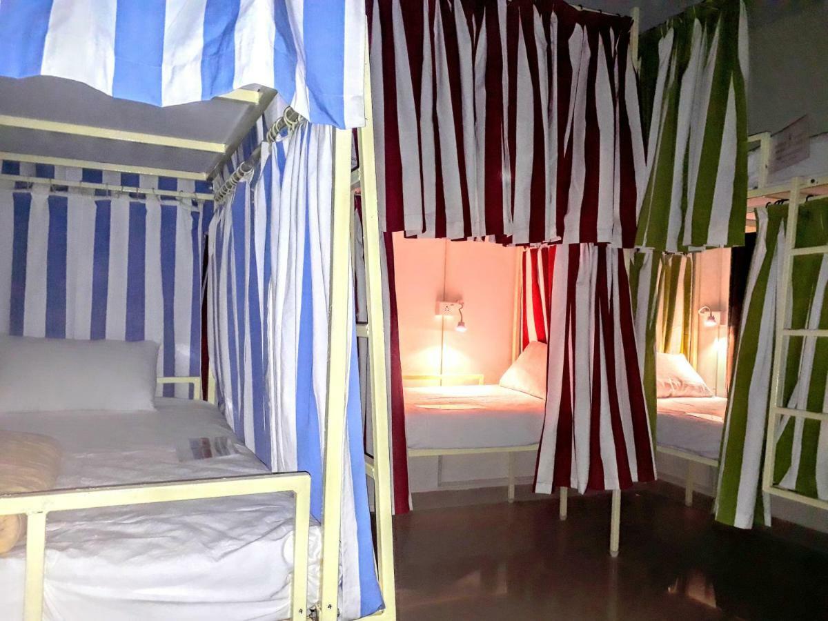 Rainbow Lining Hostelsパロレム エクステリア 写真